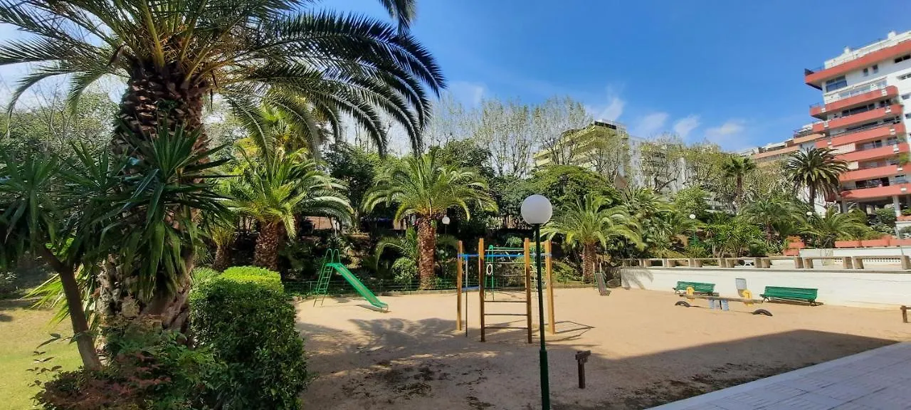Apartment With Pool Near The Beach And Barcelona By Train El El Masnou