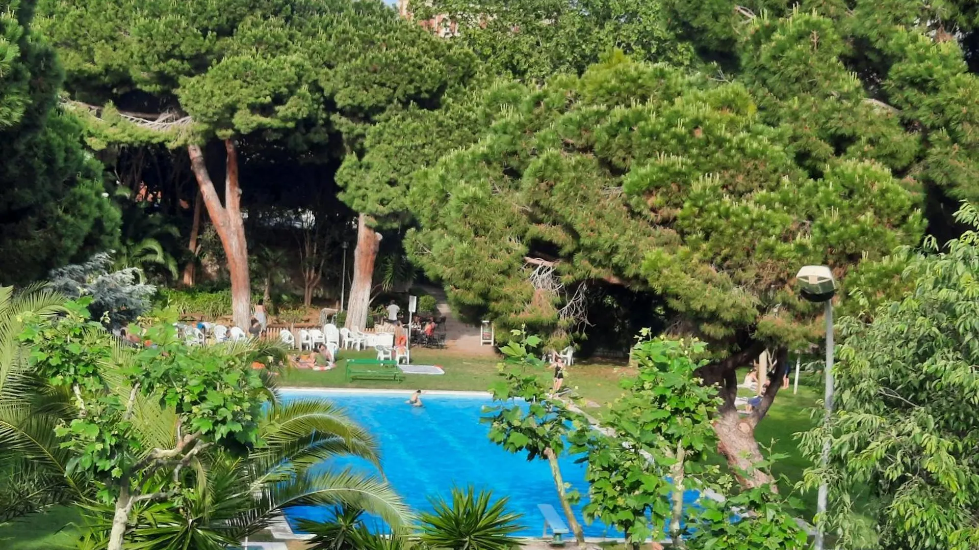 Apartment With Pool Near The Beach And Barcelona By Train El El Masnou